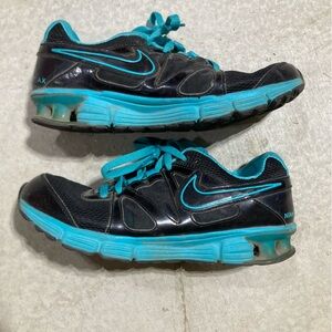 Nike Teal and Black Athletic Shoes